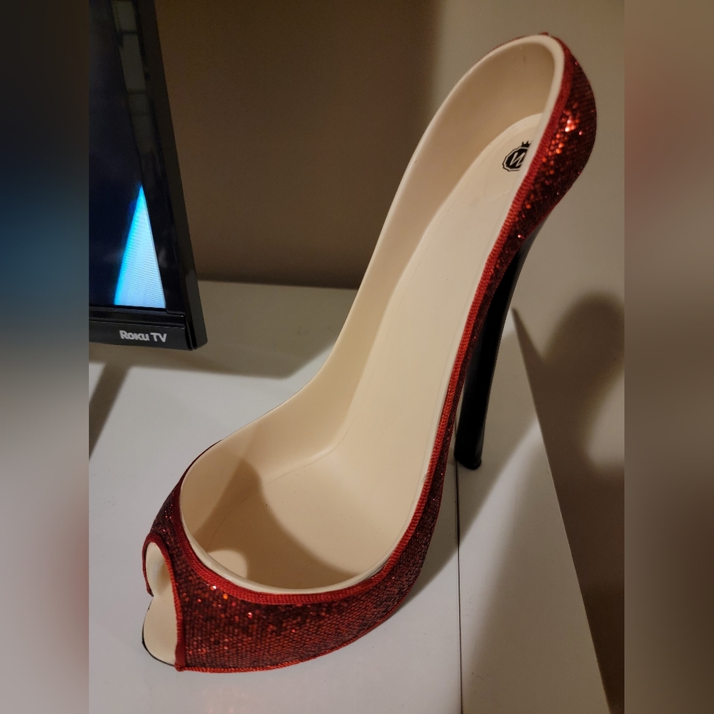 Red Heel Wine Bottle Holder, brand new